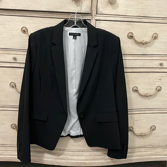 Ann Taylor Jackets & Blazers - Ann Taylor black blazer